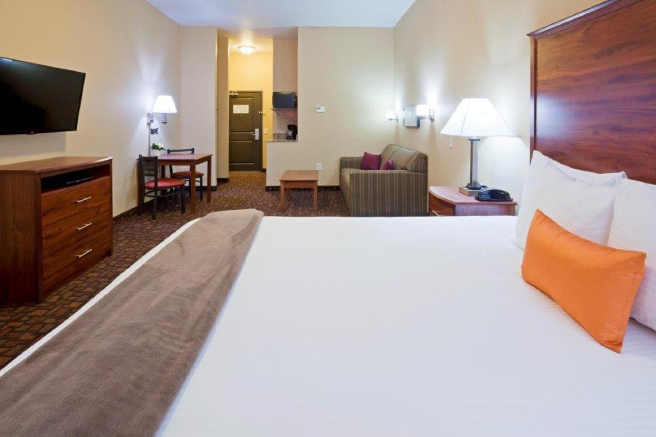 Grand Forks Lodge And Suites 外观 照片