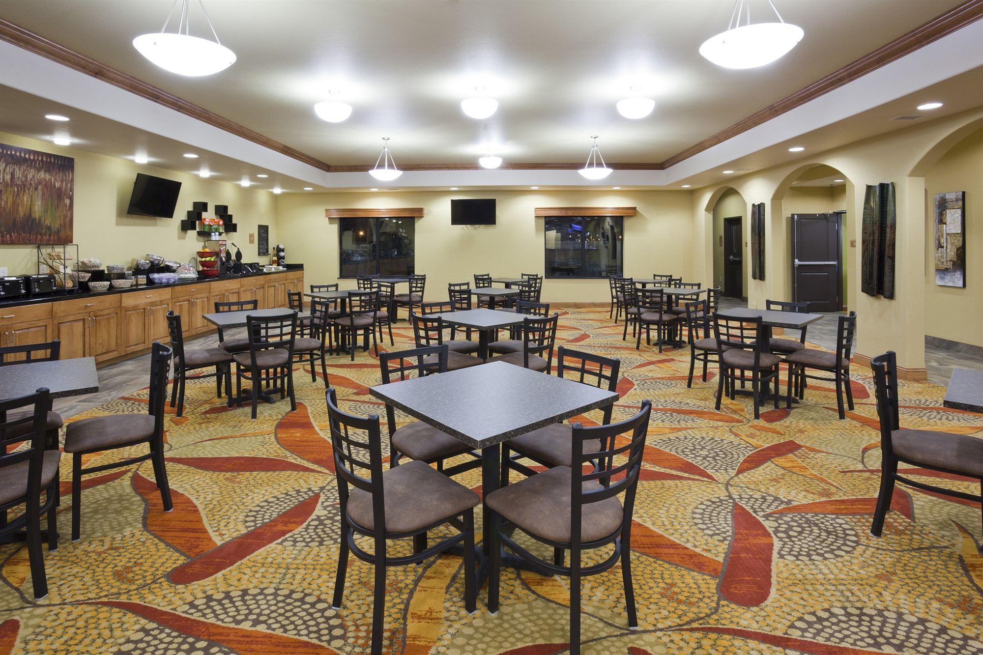 Grand Forks Lodge And Suites 外观 照片