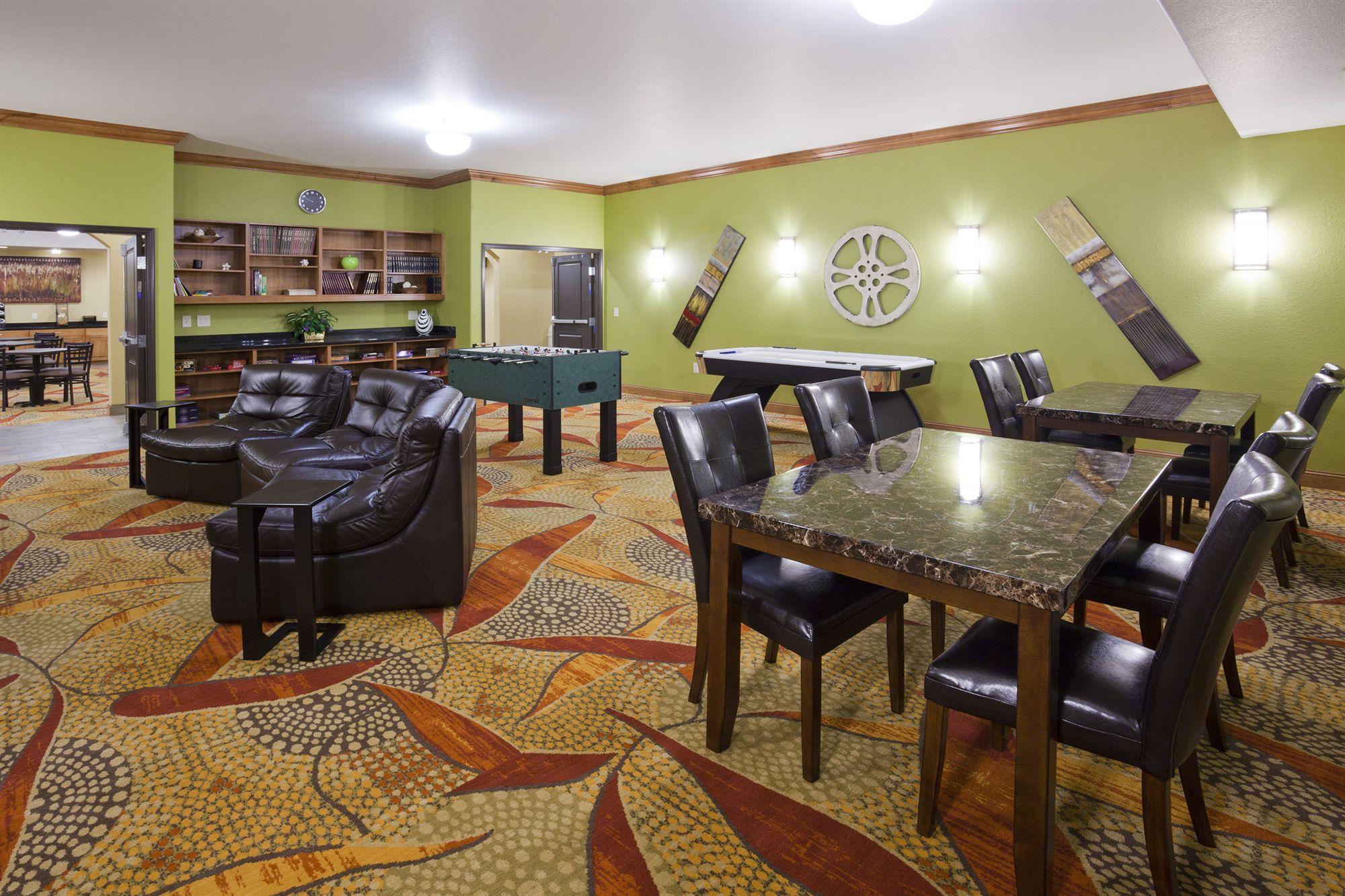 Grand Forks Lodge And Suites 外观 照片