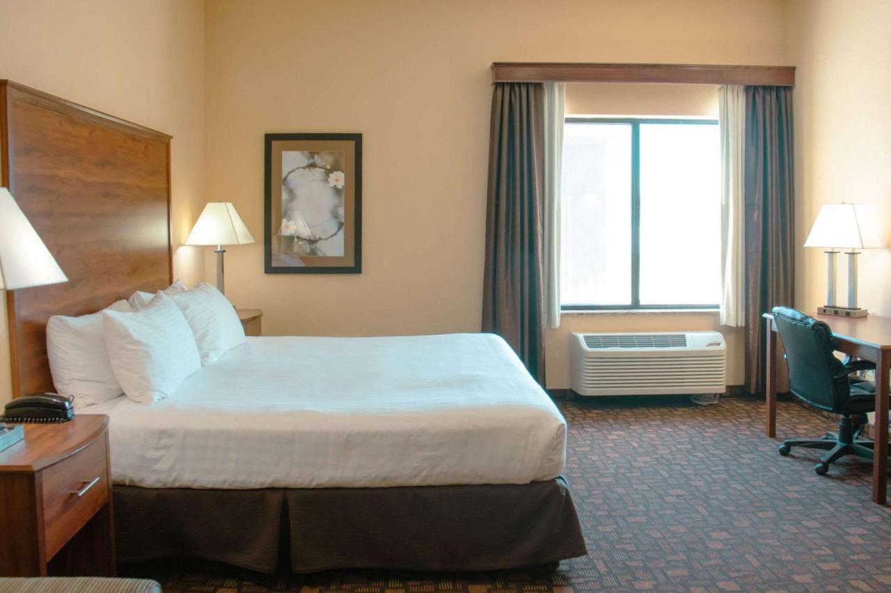 Grand Forks Lodge And Suites 外观 照片