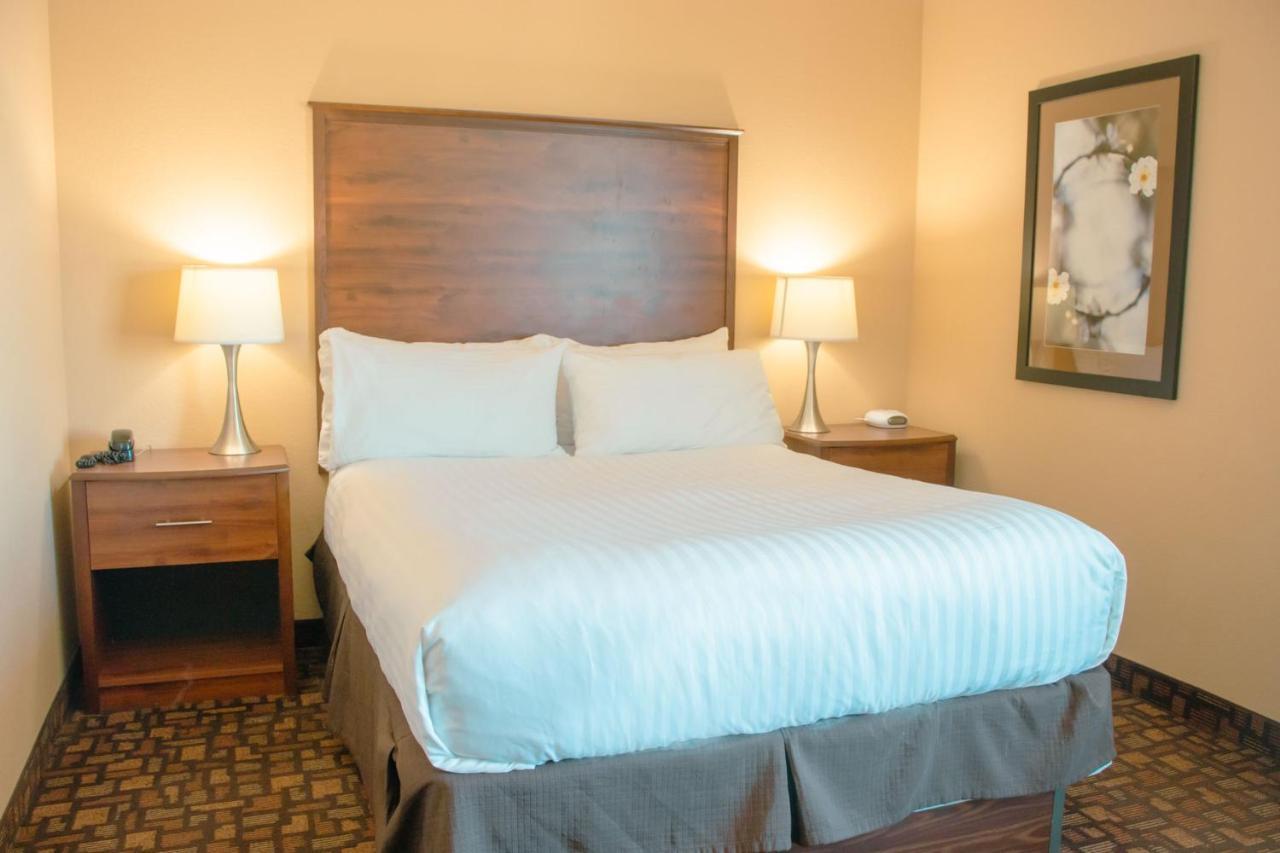 Grand Forks Lodge And Suites 外观 照片