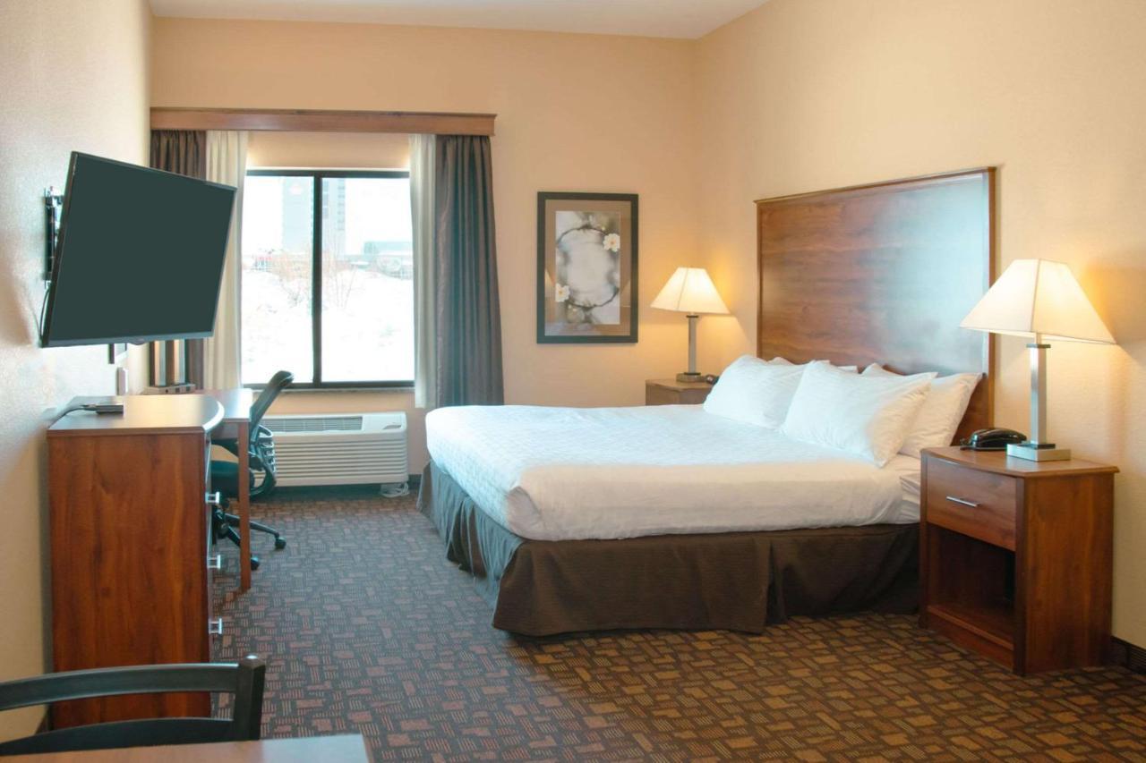 Grand Forks Lodge And Suites 外观 照片
