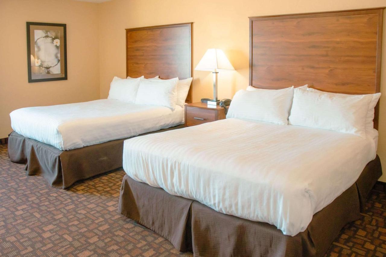 Grand Forks Lodge And Suites 外观 照片